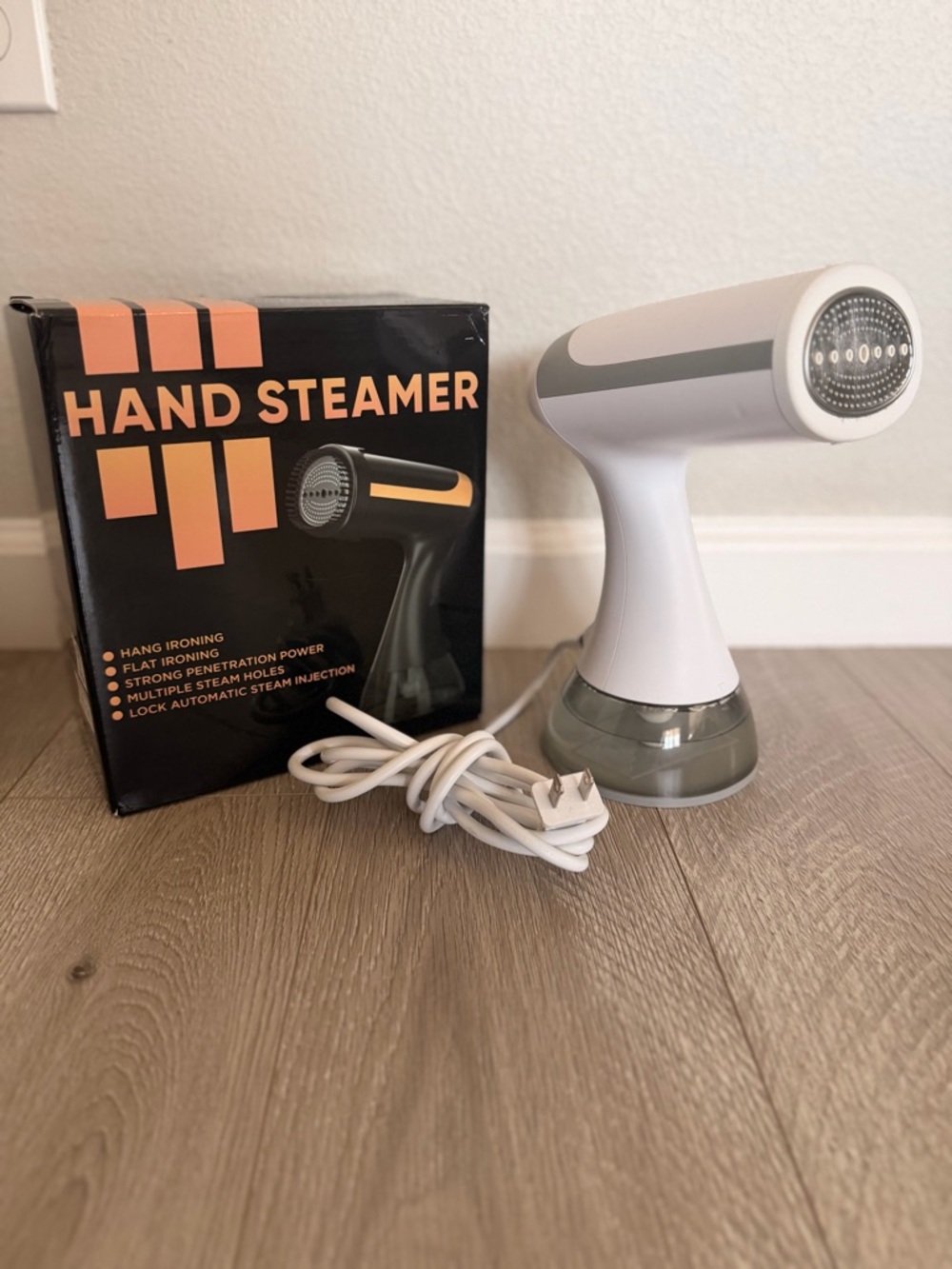 Hand Steamer - White and Gray Fabric Steamer